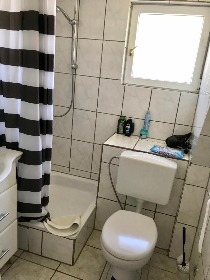 Juna Karlsruhe Buitenkant foto