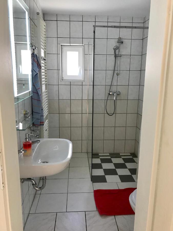 Juna Karlsruhe Buitenkant foto