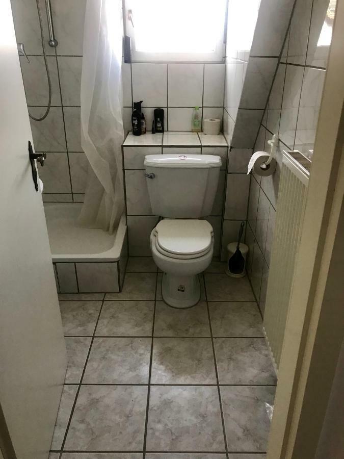 Juna Karlsruhe Buitenkant foto