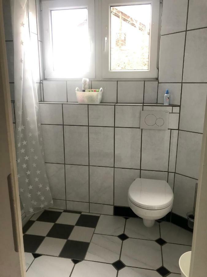 Juna Karlsruhe Buitenkant foto