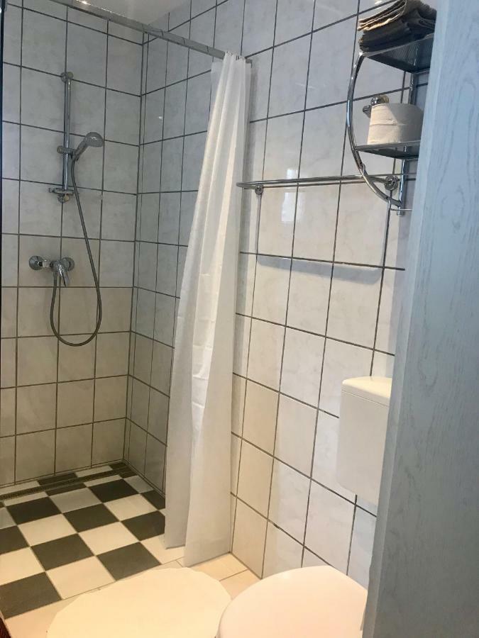 Juna Karlsruhe Buitenkant foto