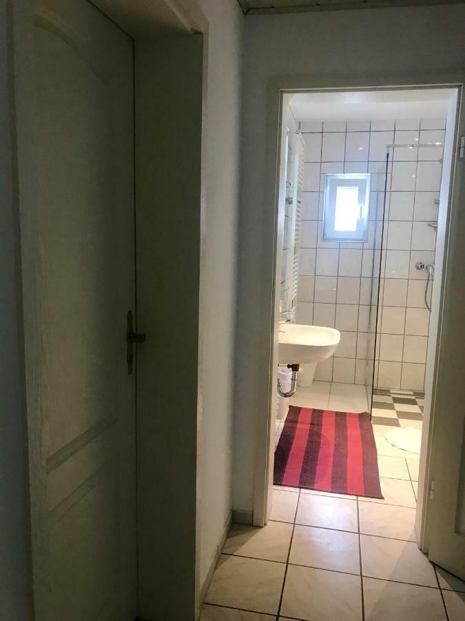 Juna Karlsruhe Buitenkant foto
