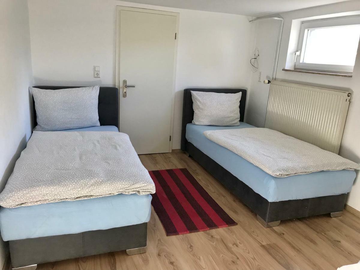 Juna Karlsruhe Buitenkant foto