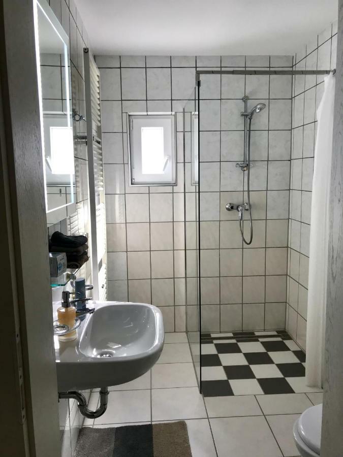 Juna Karlsruhe Buitenkant foto