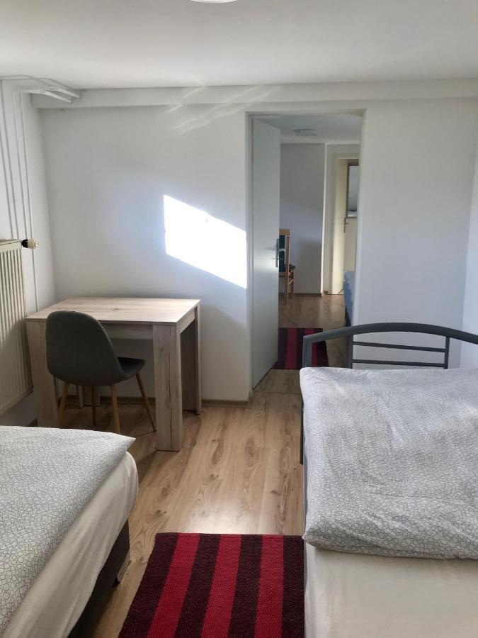 Juna Karlsruhe Buitenkant foto