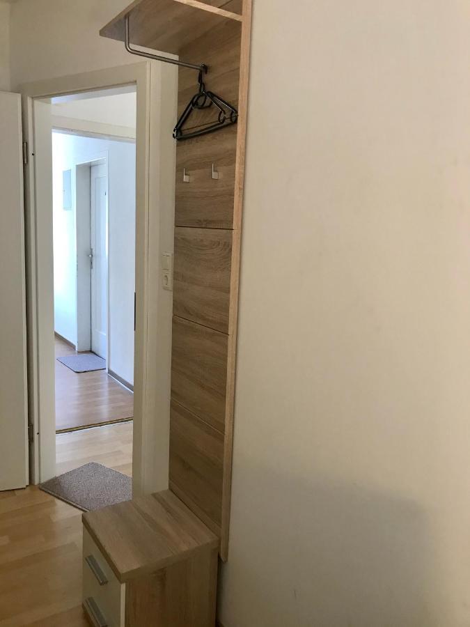 Juna Karlsruhe Buitenkant foto